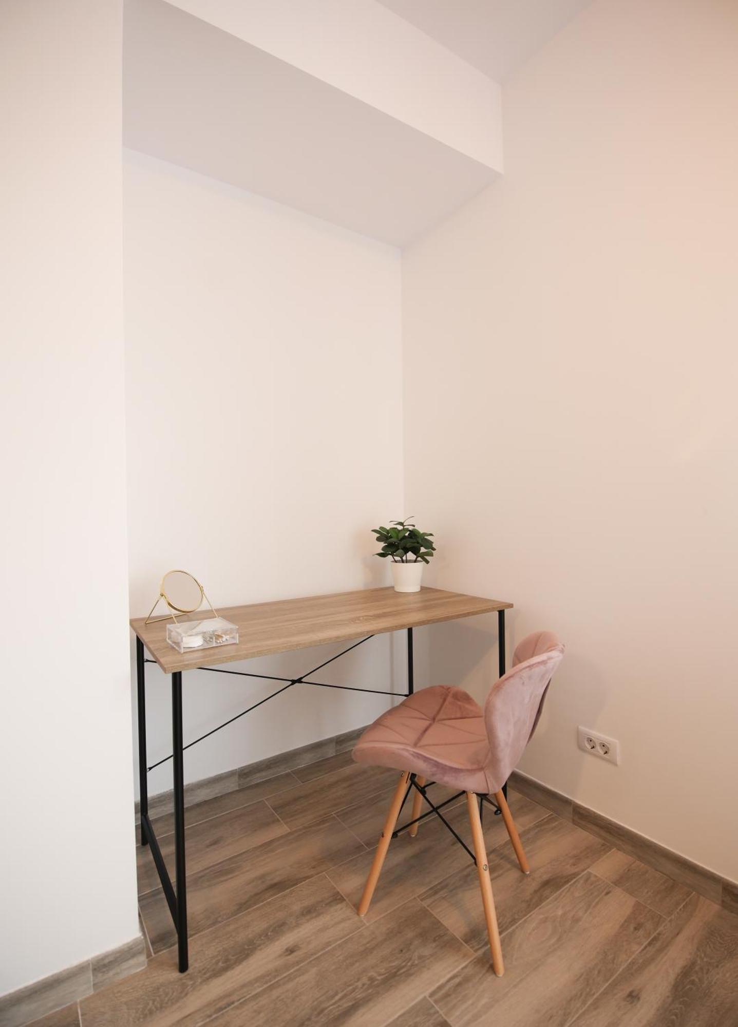 Vitan Central Oasis - Free Secured Private Parking - Self Check-In - Bucarest Esterno foto